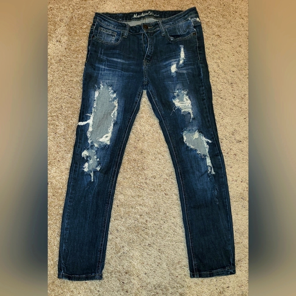 Machine Distressed Ripped straight leg jeans size 11 worn by Carrie Unde…